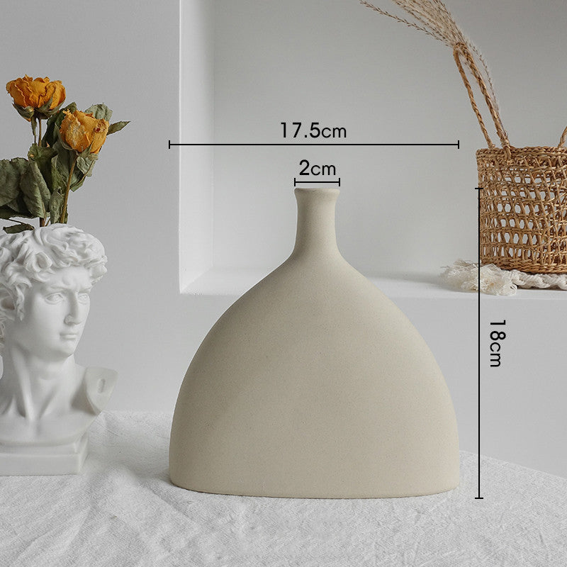 Vase en céramique design minimaliste