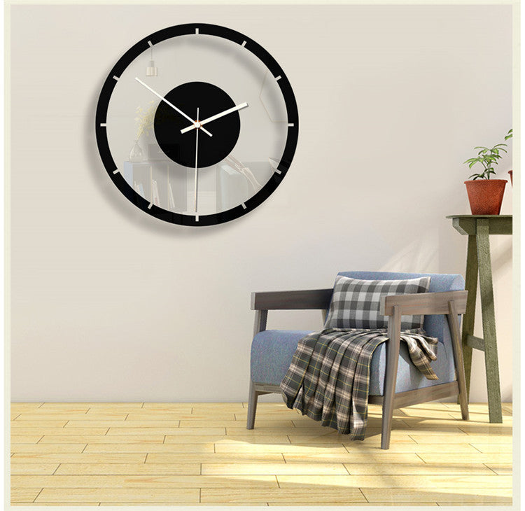 Horloge Murale Minimaliste en Verre et Métal