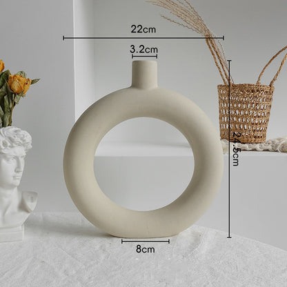 Vase en céramique design minimaliste