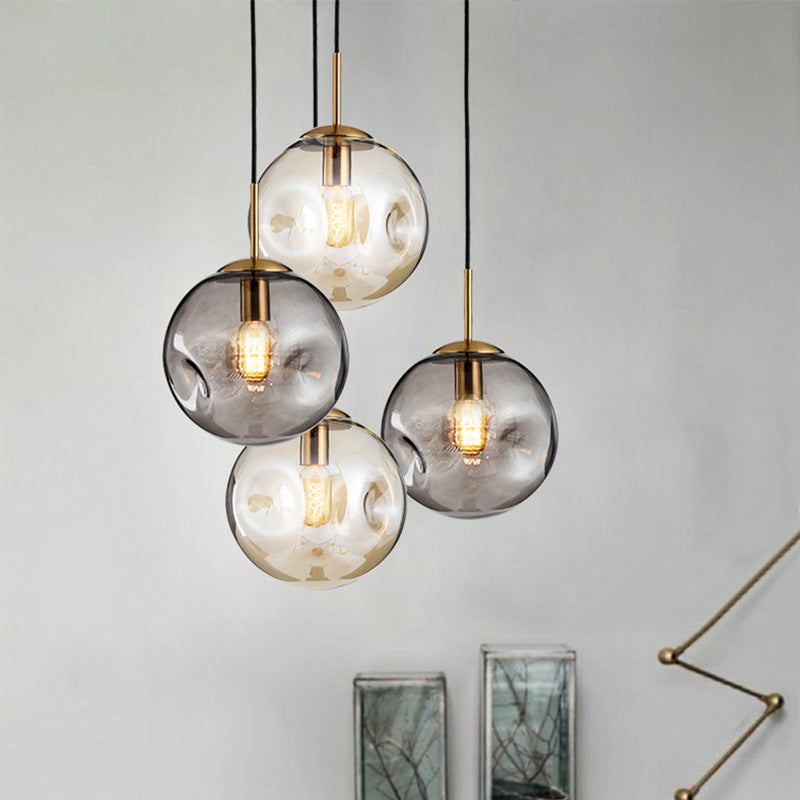 Lustre en verre design avec structure en fer